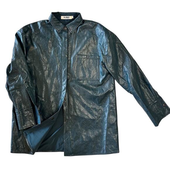 4th & Reckless Oversized Leather Look Embossed Teal Button Down Shirt Size Small - Picture 4 of 10